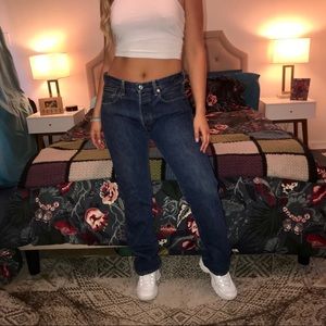 Dark Wash Levi Strauss Jeans Size 31 x 32